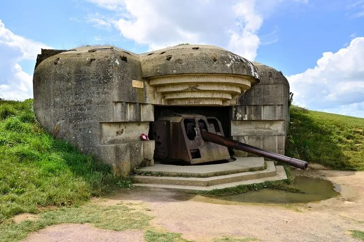 D-Day coach day with lunch on a Normandy tour from Paris, France